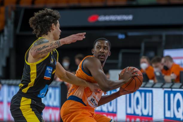 客家的交锋 客家的交锋