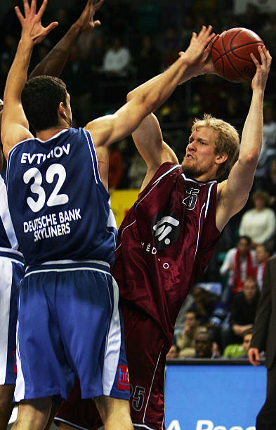 唤醒了昔日 唤醒了昔日