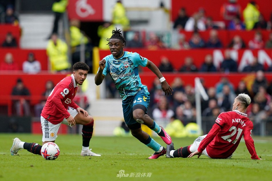 从未缺席 从未缺席