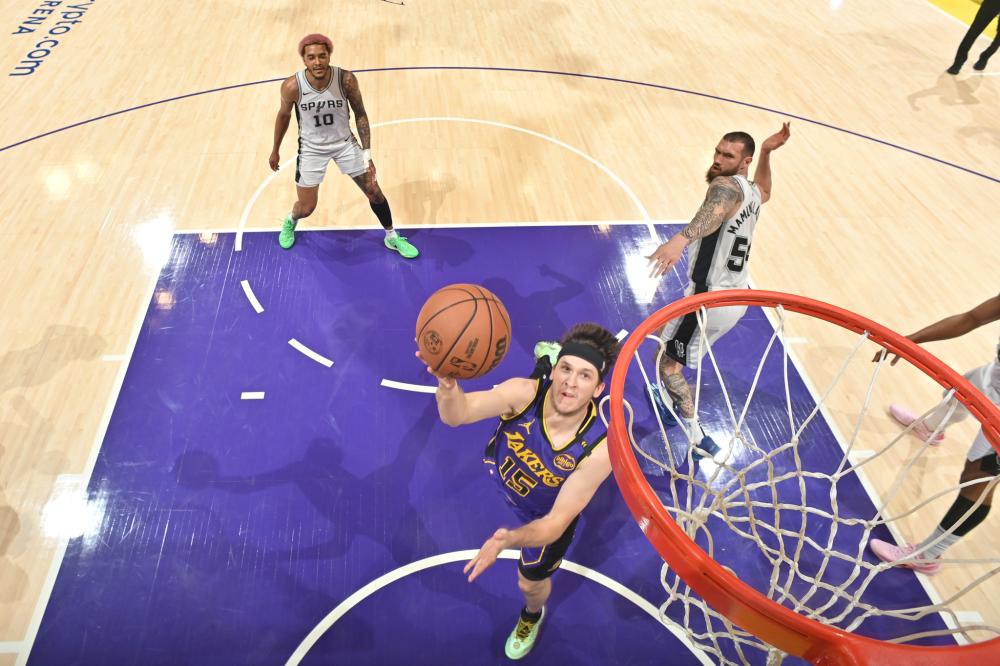 球迷们不仅 球迷们不仅