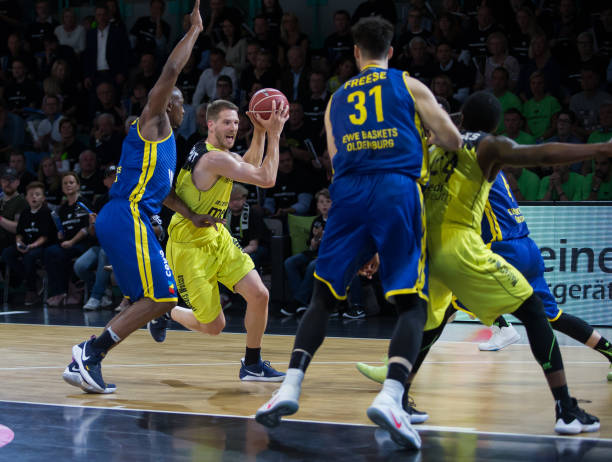 现双双晋级 现双双晋级