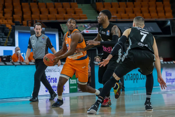 天都坚持高 天都坚持高